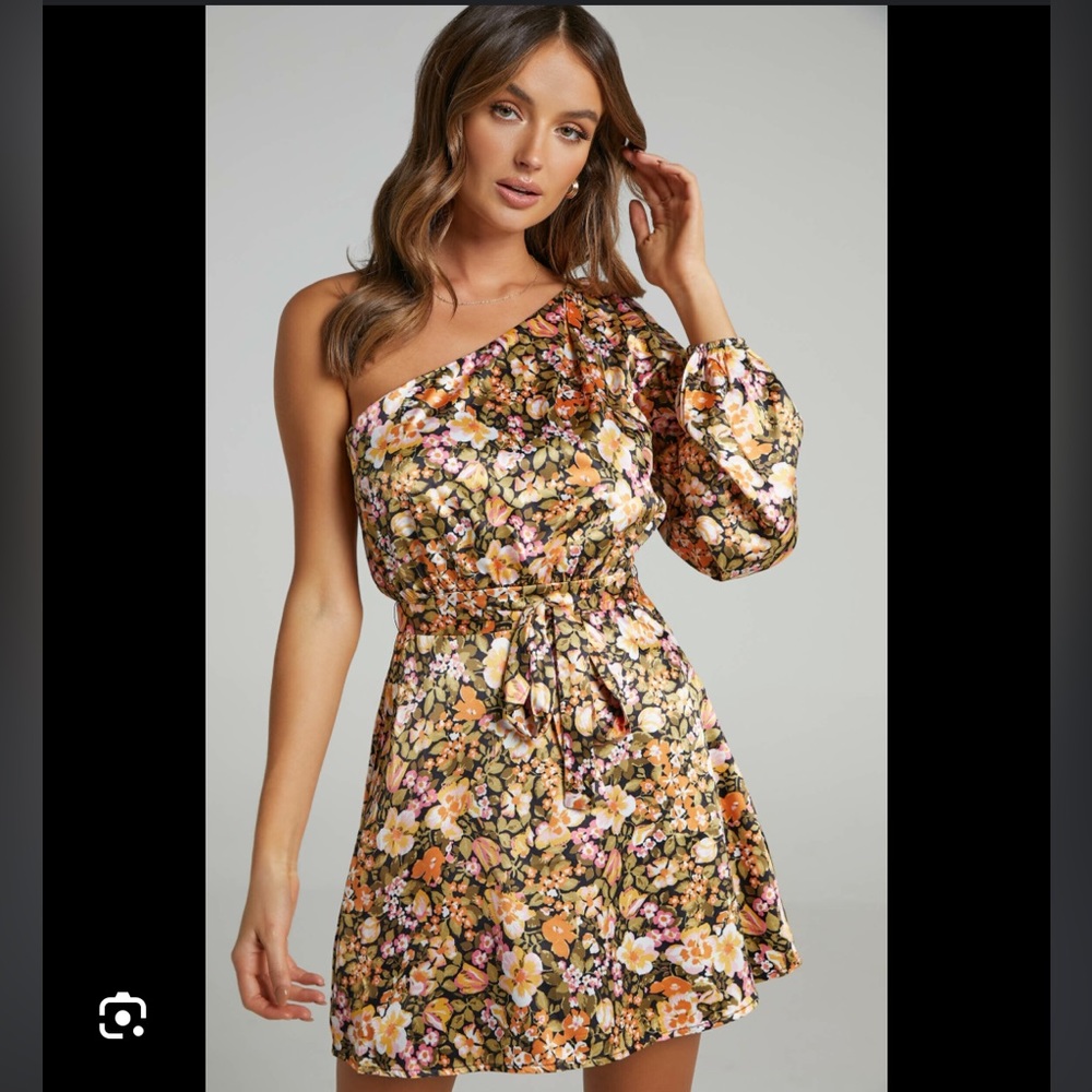 ShowPo ODO ONE SHOULDER MINI DRESS IN BLACK FLORAL - size 5